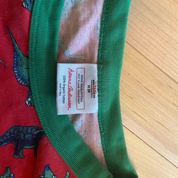 ORGANIC 100% cotton pajama top from Hanna Andersson, dinosaur design. - Picture 4 of 4